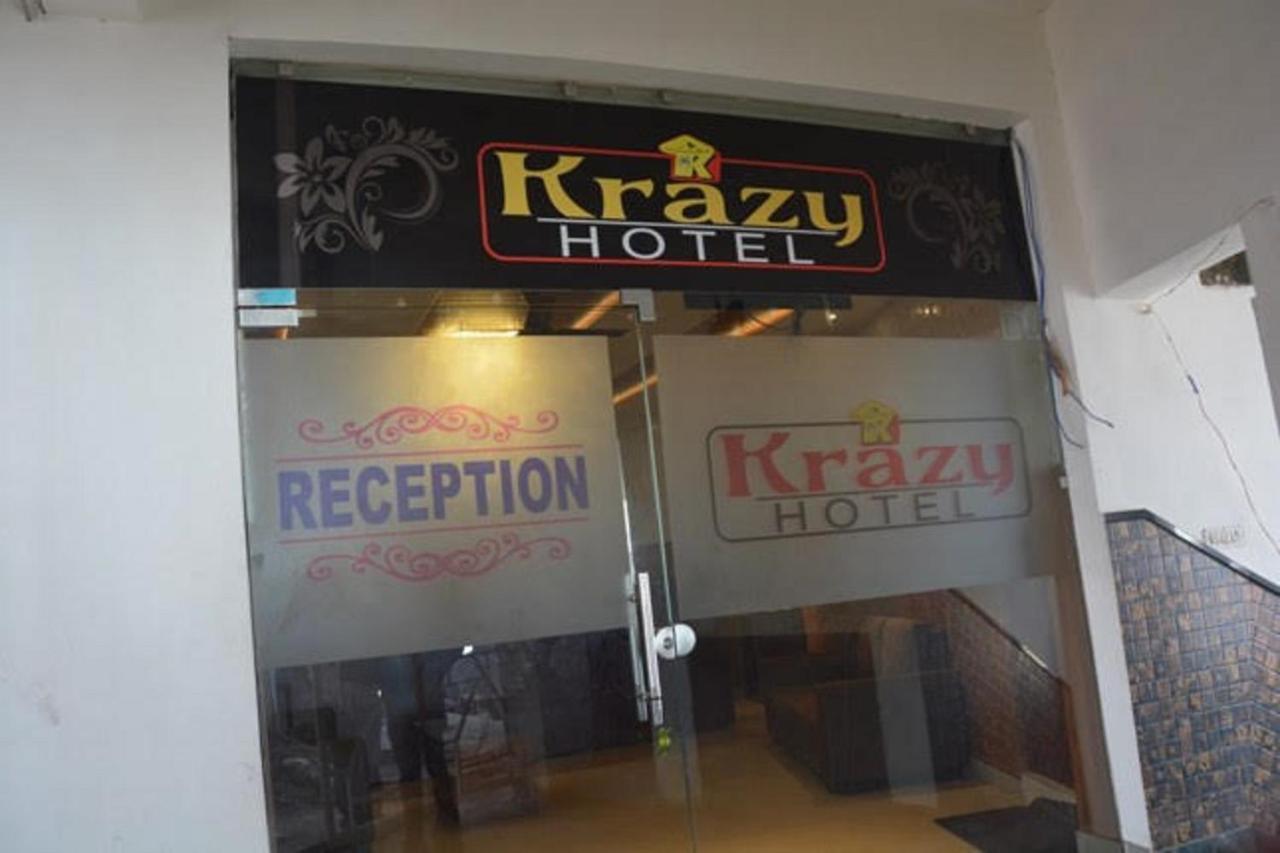 Krazy Hotel Haldwāni エクステリア 写真